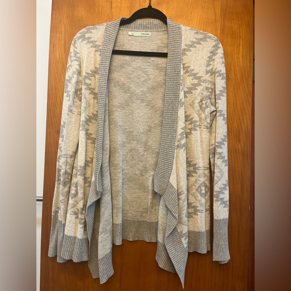 Maurices Light Gray Knit Top